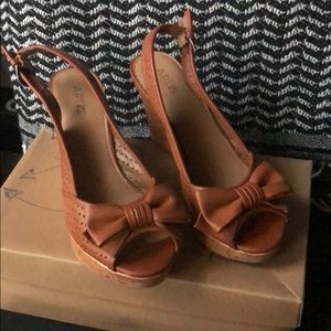 Peep-toe Wedge Sandal with Bows